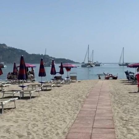 Giardini Beach Loft Kültér fotó