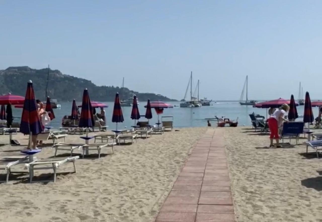 Giardini Beach Loft Kültér fotó